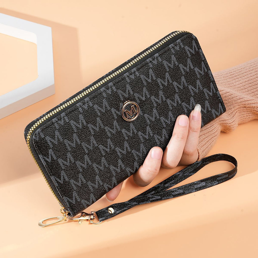 Modern Chic All-Season PU/Artificial Leather/Microfiber Leather, Faux Fur, Cloth / Textile Women's Functional Bags Purses/Wallet | Color: Black | Image 1