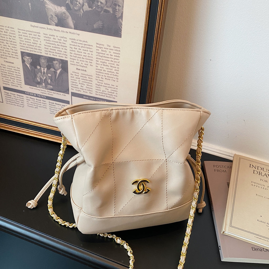 Modern Chic All-Season PU/Artificial Leather/Microfiber Leather Women's Crossbody Bags Other Bags | Color: Khaki | Image 2