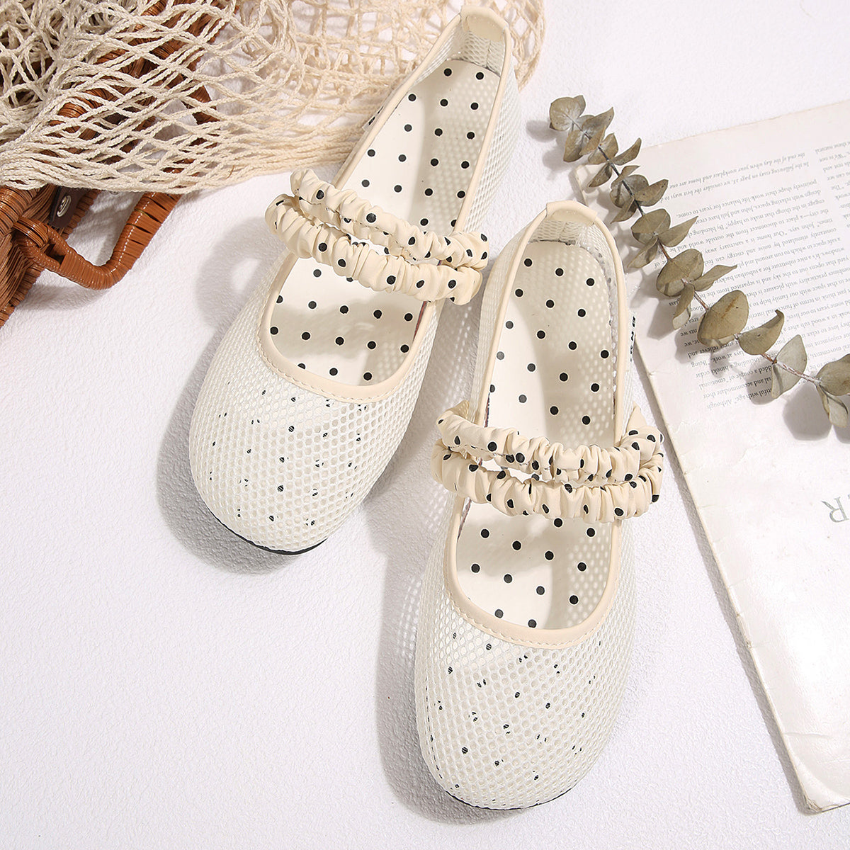 Modern Chic All-Season Lace/Mesh Women's Flat Shoes | Color: Beige | Image 2