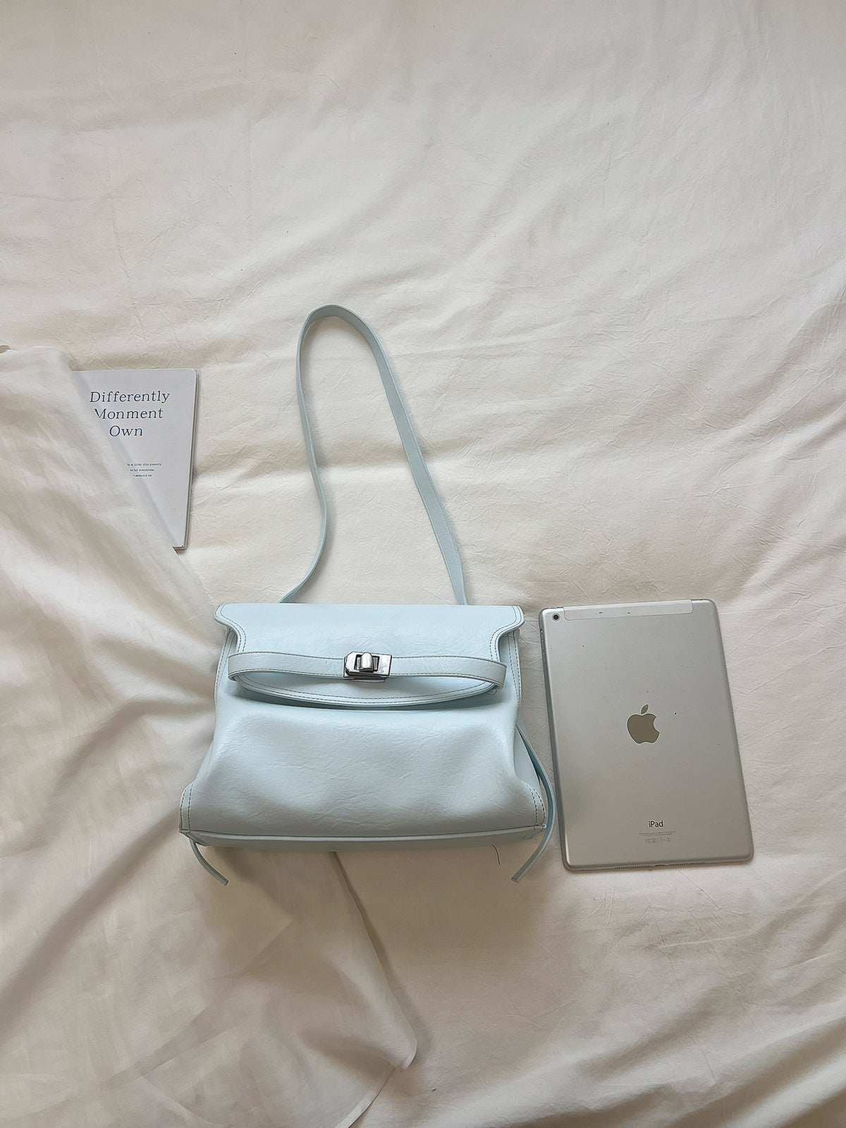 Modern Chic All-Season PU/Artificial Leather/Microfiber Leather Women's Crossbody Bags Other Bags | Color: Blue | Image 3