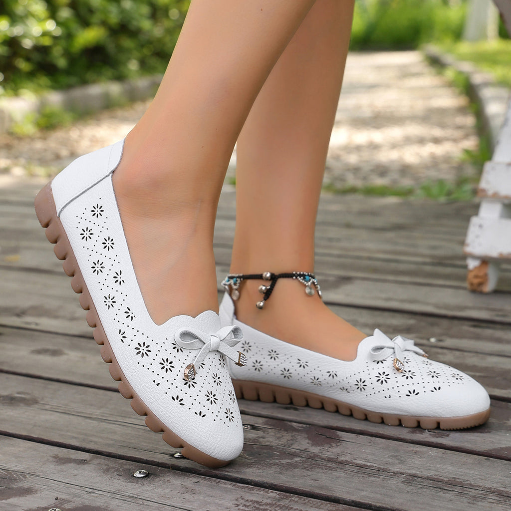 Modern Chic All-Season PU/Artificial Leather/Microfiber Leather Women's Flat Shoes | Color: White | Image 3