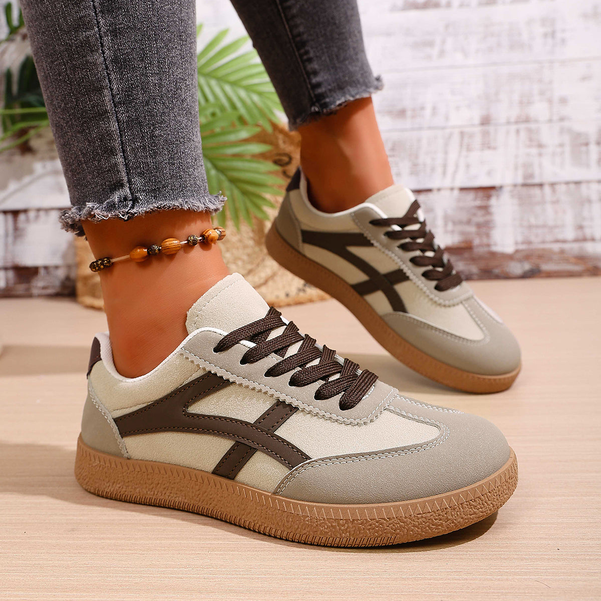 Modern Chic All-Season PU/Artificial Leather/Microfiber Leather Women's Skate Shoes | Color: Beige | Image 2