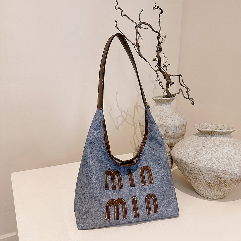 Modern Chic All-Season PU/Artificial Leather/Microfiber Leather Women's Handbags Other Bags | Color: Blue | Image 1