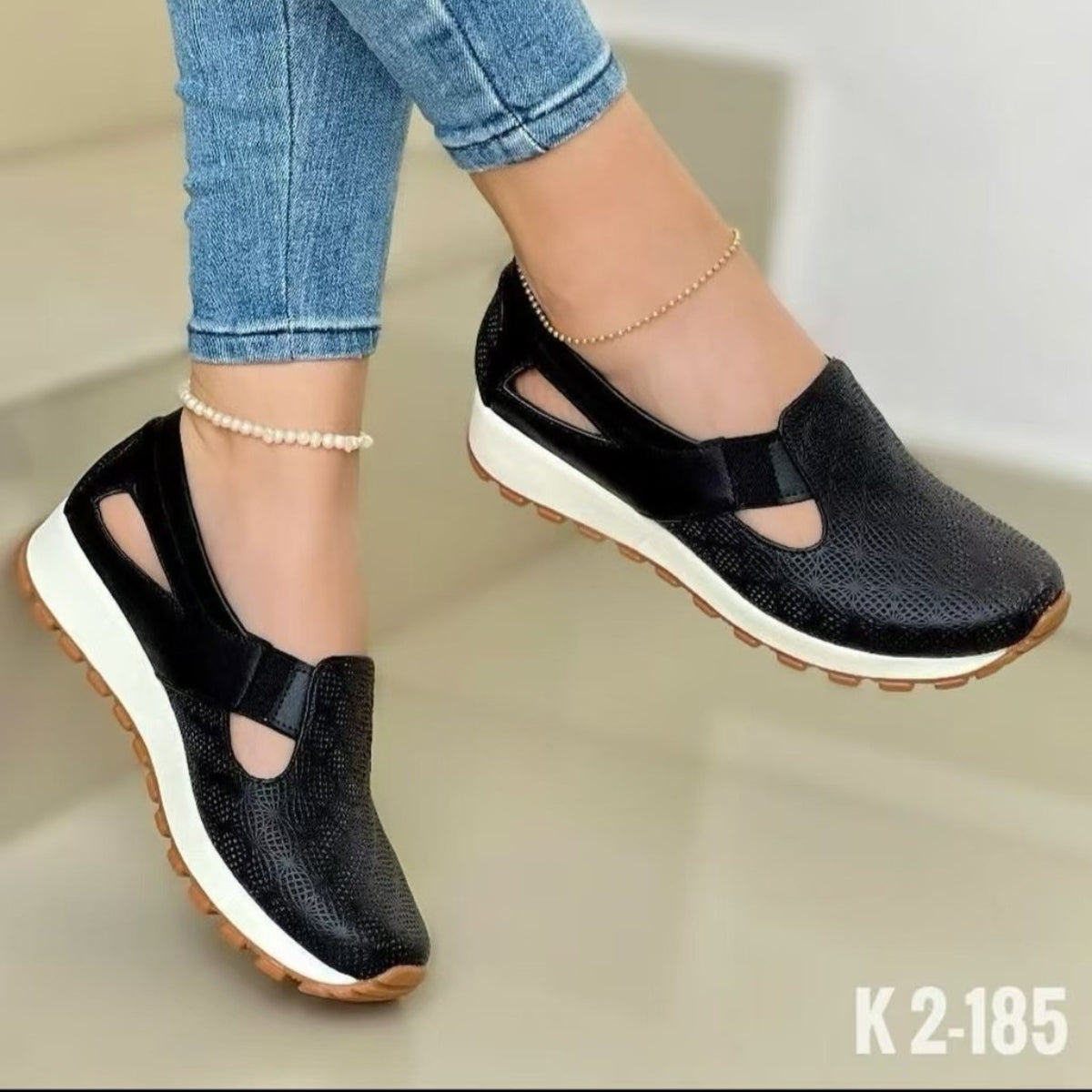 Modern Chic All-Season PU/Artificial Leather/Microfiber Leather Women's Casual Shoes | Color: Black | Image 2