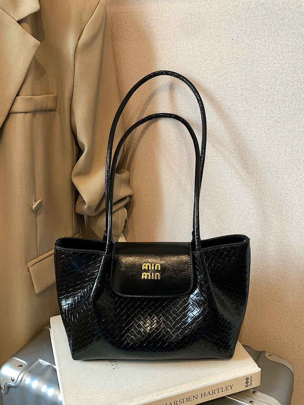 Modern Chic All-Season PU/Artificial Leather/Microfiber Leather Women's Shoulder Bags Other Bags | Color: Black | Image 2