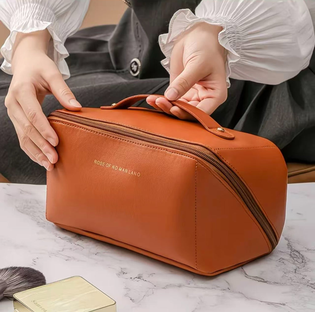 Modern Chic Women's Cosmetic Bag Cosmetic Bag | Color: Style 3 | Image 2