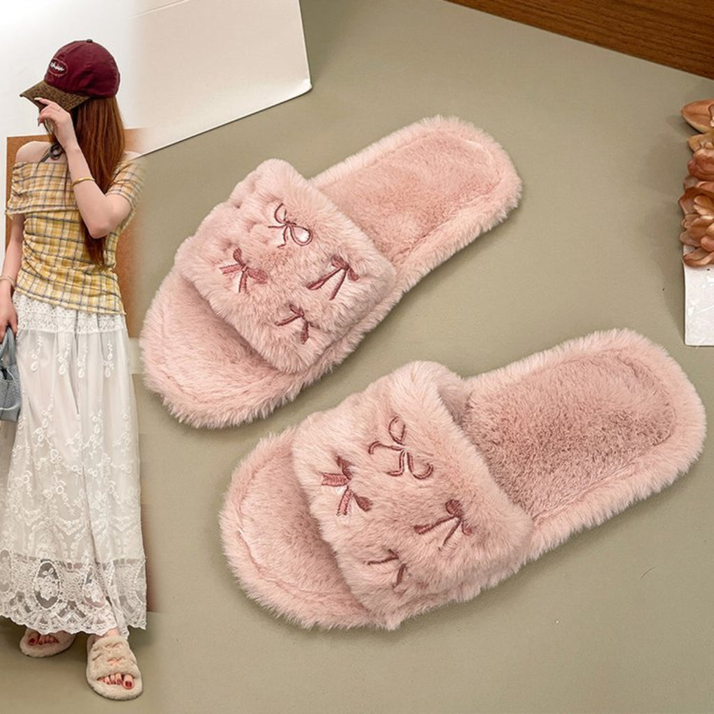 Modern Chic All-Season Cloth / Textile Women's Home Slippers | Color: Pink | Image 1