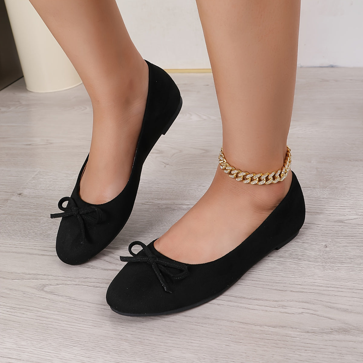 Modern Chic All-Season Cloth / Textile Women's Flat Shoes | Color: Black | Image 1