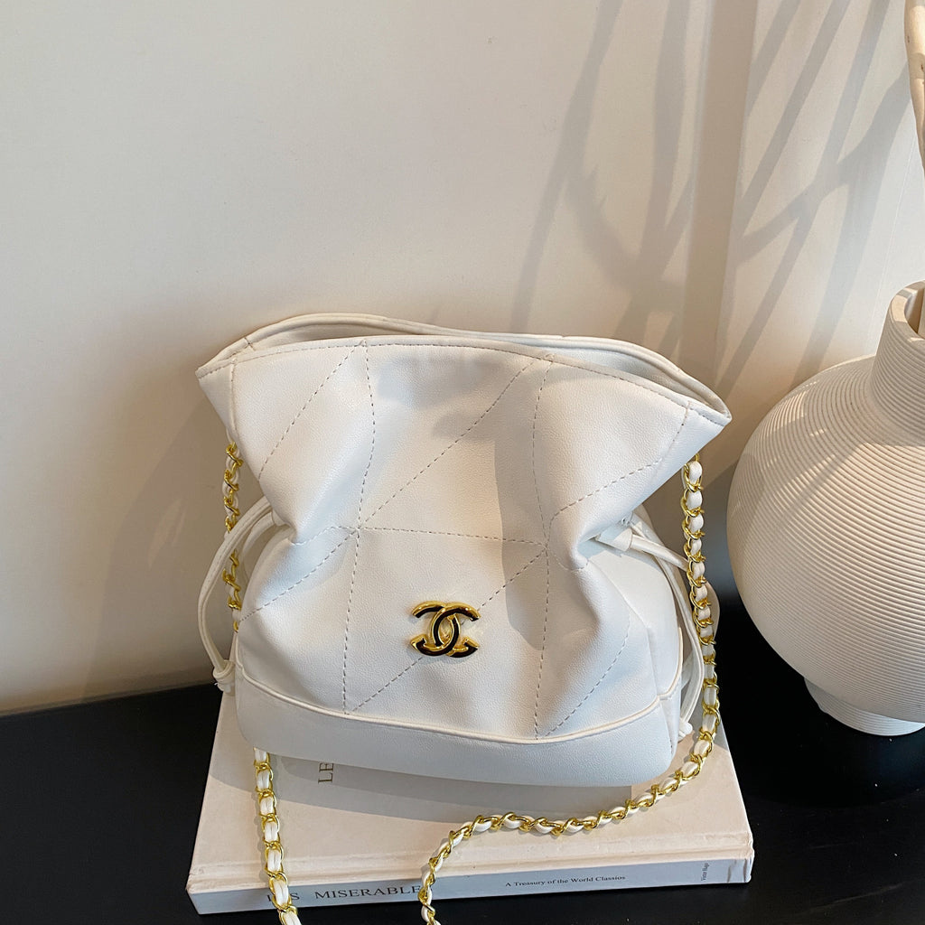 Modern Chic All-Season PU/Artificial Leather/Microfiber Leather Women's Crossbody Bags Other Bags | Color: White | Image 3