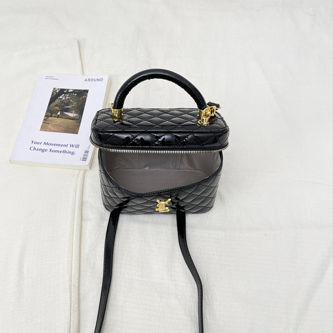 Modern Chic All-Season PU/Artificial Leather/Microfiber Leather Women's Crossbody Bags Box Bags | Color: Black | Image 3