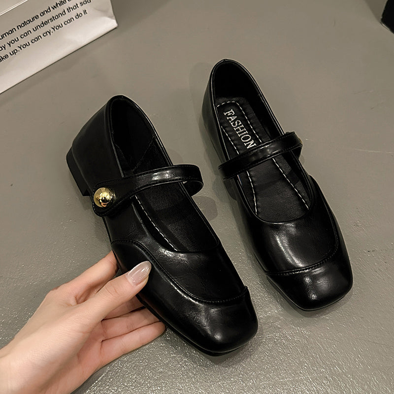 Modern Chic All-Season PU/Artificial Leather/Microfiber Leather Women's Flat Shoes | Color: Black | Image 1