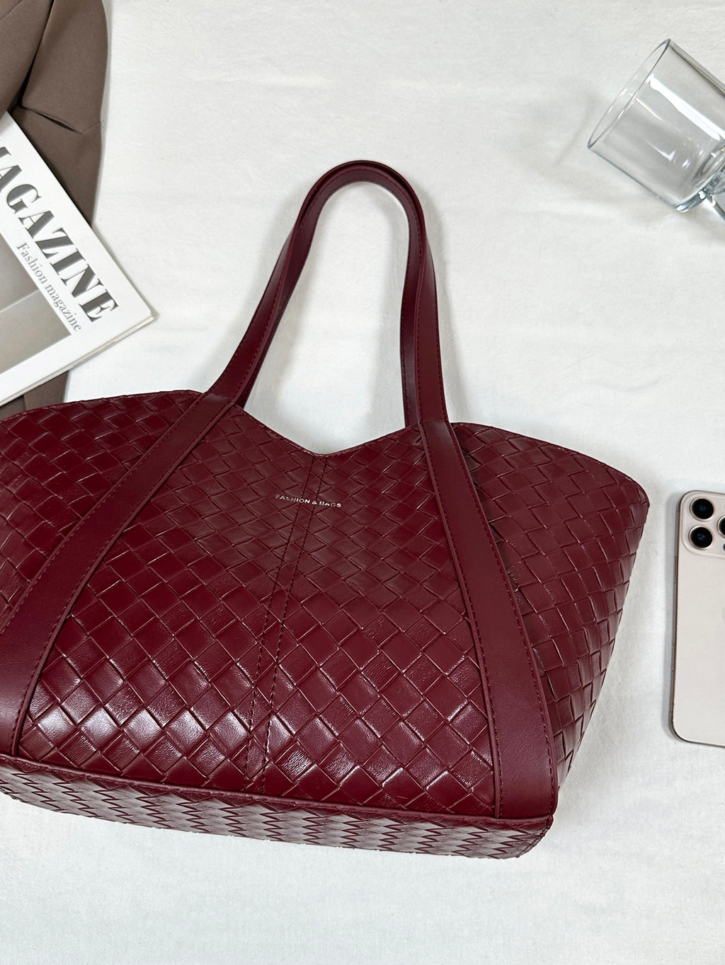 Modern Chic All-Season PU/Artificial Leather/Microfiber Leather Women's Shoulder Bags Tote Bags | Color: Deep Red | Image 3