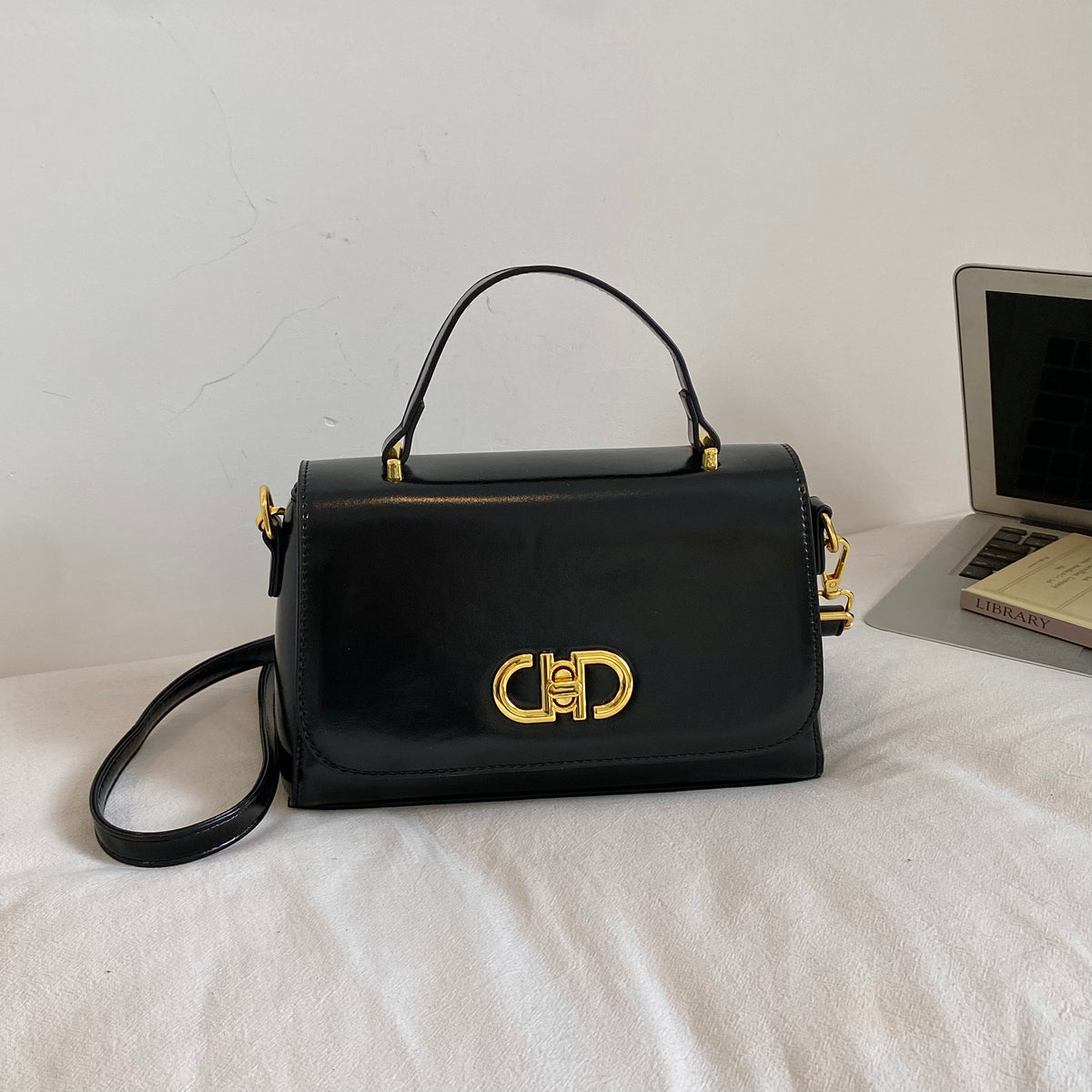 Modern Chic All-Season PU/Artificial Leather/Microfiber Leather Women's Crossbody Bags Other Bags | Color: Style 4 | Image 1