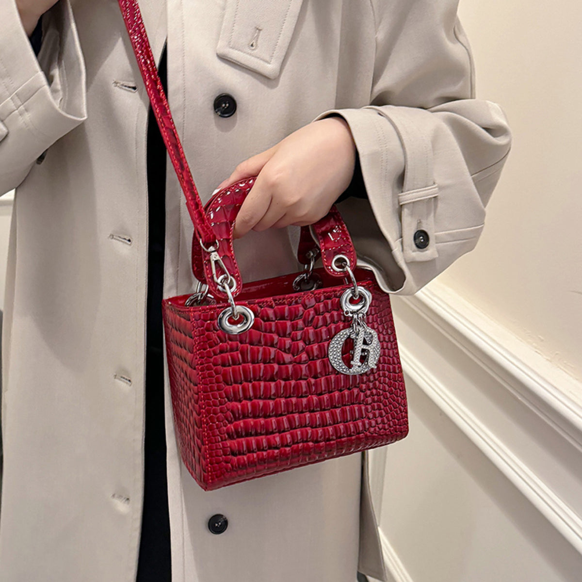 Modern Chic All-Season PU/Artificial Leather/Microfiber Leather Women's Handbags Other Bags | Color: Red | Image 2