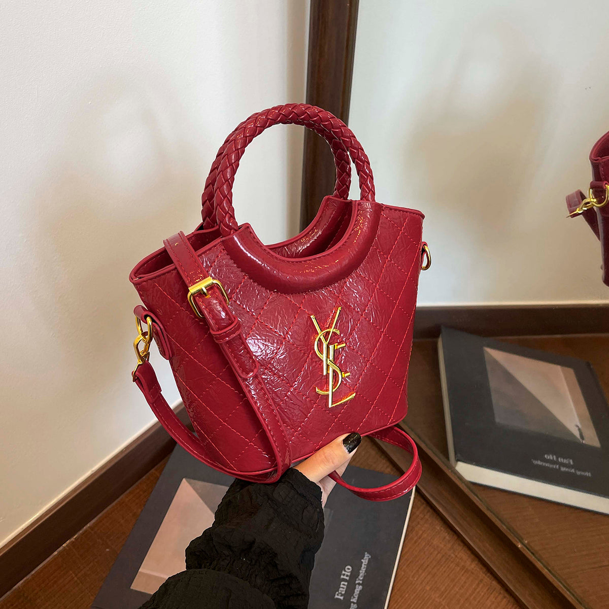Modern Chic All-Season PU/Artificial Leather/Microfiber Leather, Cloth / Textile Women's Handbags Other Bags | Color: Red | Image 2
