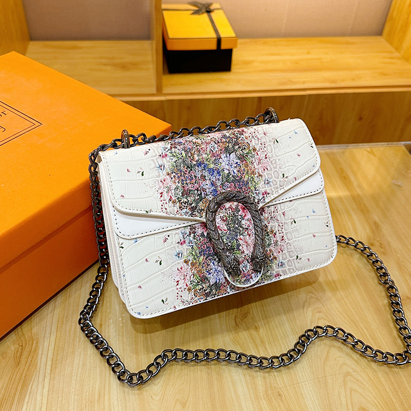 Modern Chic All-Season PU/Artificial Leather/Microfiber Leather Women's Shoulder Bags Other Bags | Color: White | Image 3