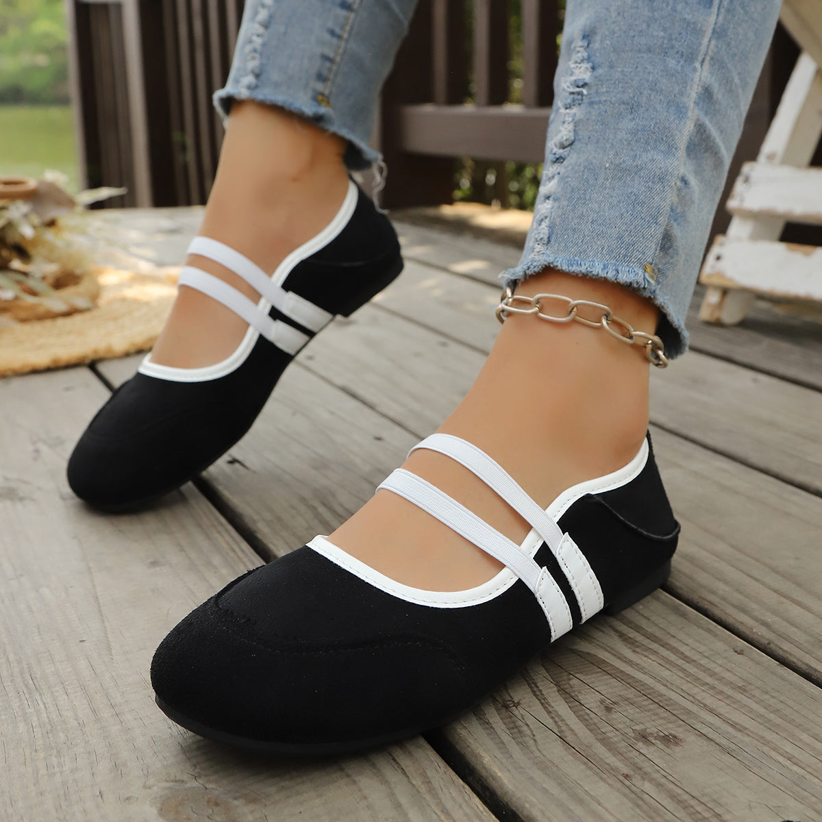 Modern Chic All-Season Cloth / Textile Women's Flat Shoes | Color: Black | Image 1
