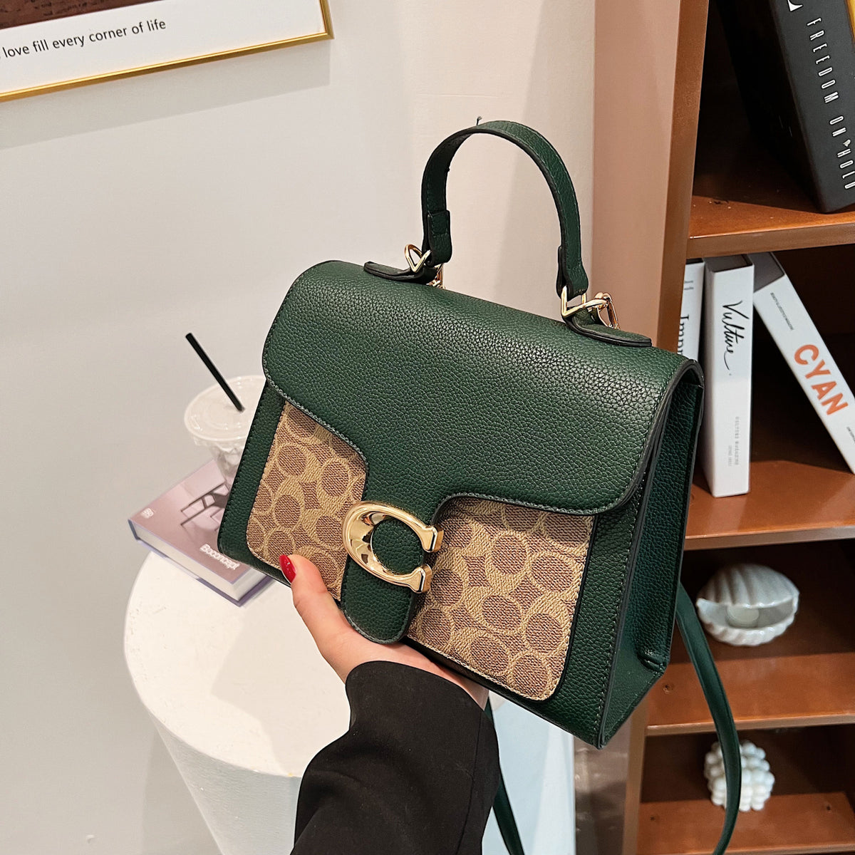 Modern Chic All-Season PU/Artificial Leather/Microfiber Leather Women's Crossbody Bags Other Bags | Color: Green | Image 3