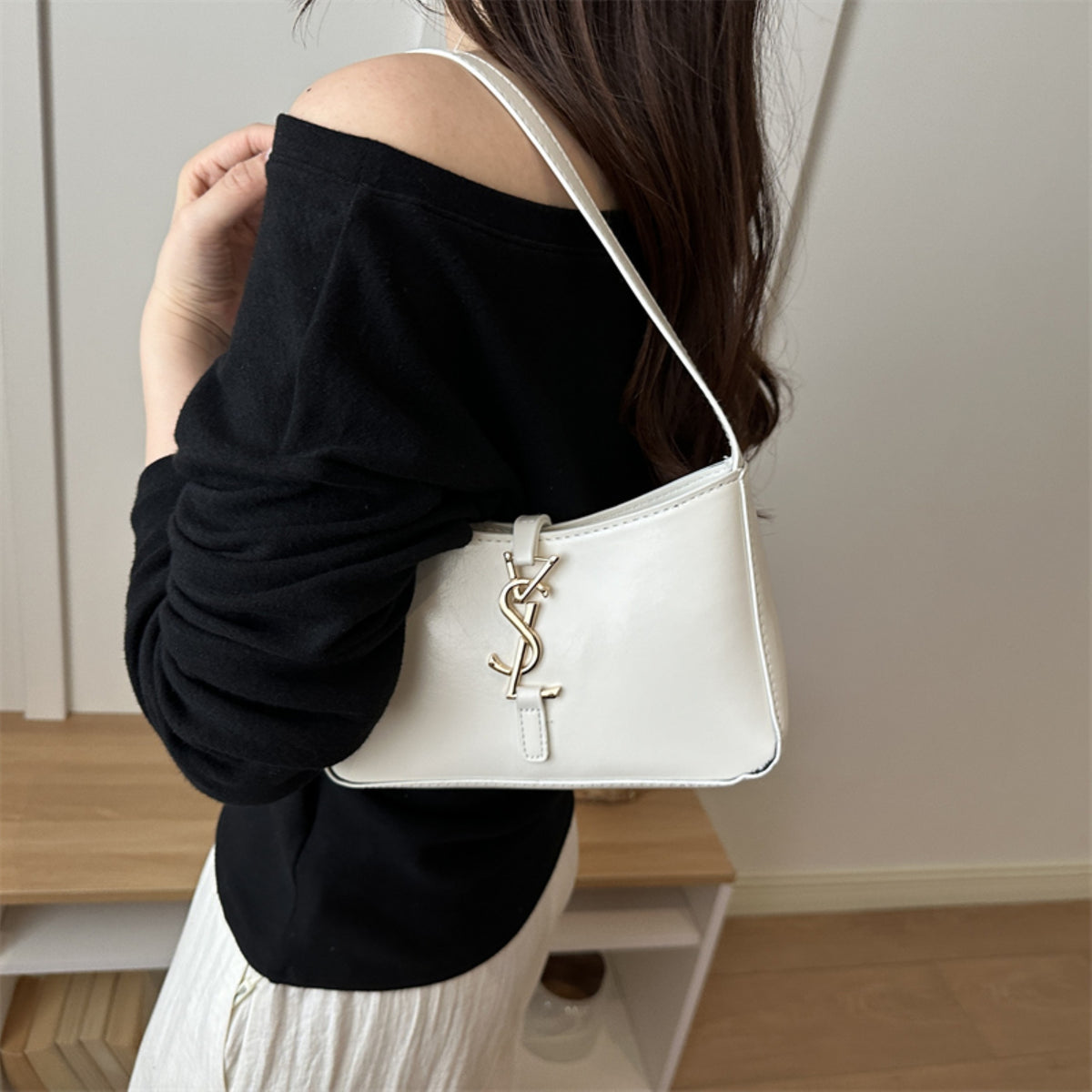 Modern Chic All-Season PU/Artificial Leather/Microfiber Leather Women's Crossbody Bags Other Bags | Color: White | Image 1