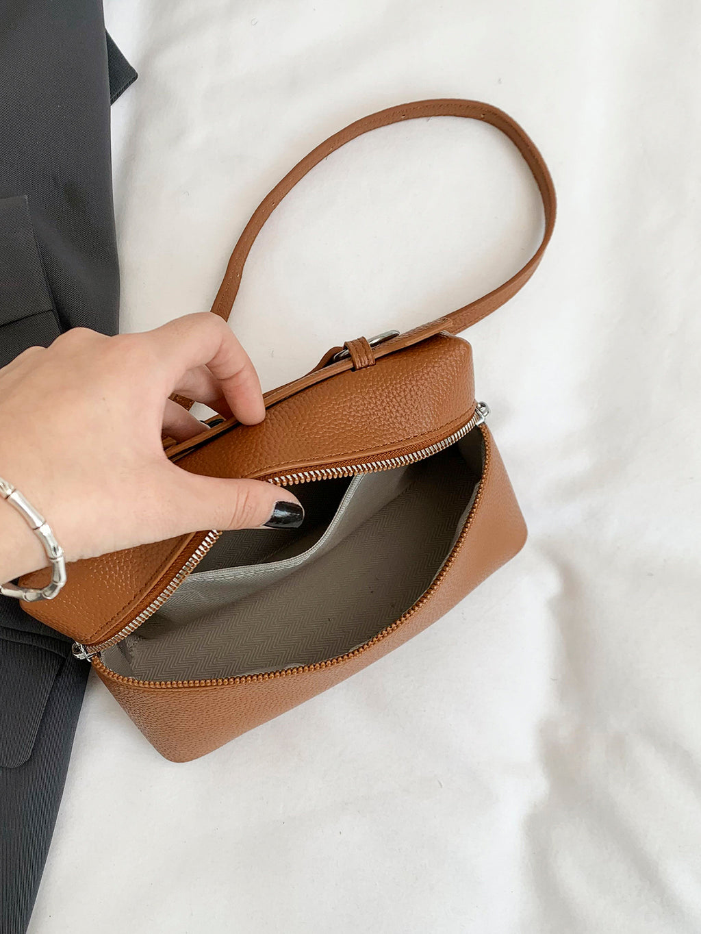 Modern Chic All-Season PU/Artificial Leather/Microfiber Leather Women's Crossbody Bags Box Bags | Color: Brown | Image 2