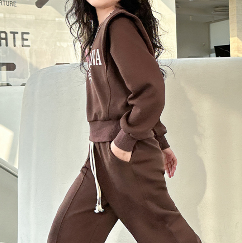 Casual Sporty Autumn 2-Piece Girls' Pants Suit, Ages 4-14 | Color: Brown | Image 2
