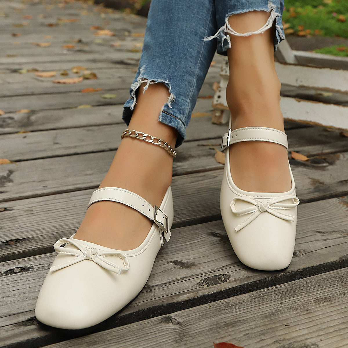 Modern Chic All-Season PU/Artificial Leather/Microfiber Leather Women's Flat Shoes | Color: White | Image 3