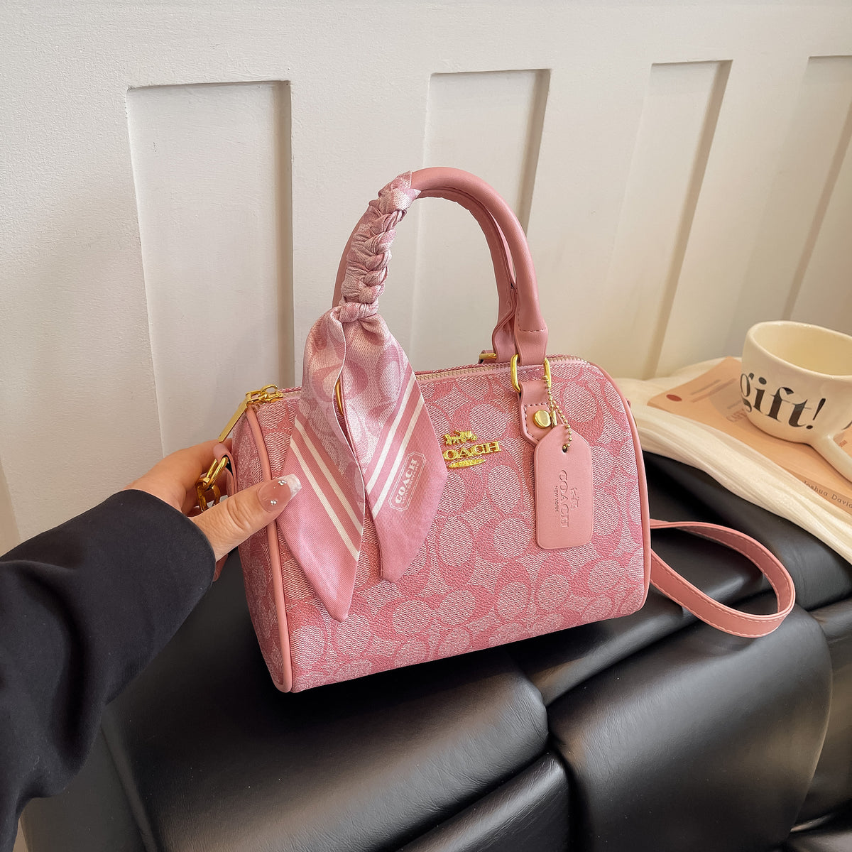 Modern Chic All-Season PU/Artificial Leather/Microfiber Leather Women's Crossbody Bags Other Bags | Color: Pink | Image 2