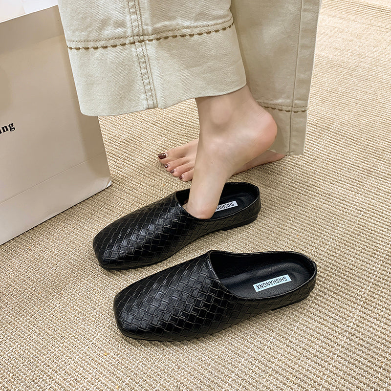 Modern Chic All-Season PU/Artificial Leather/Microfiber Leather Women's Flat Slippers | Color: Black | Image 2