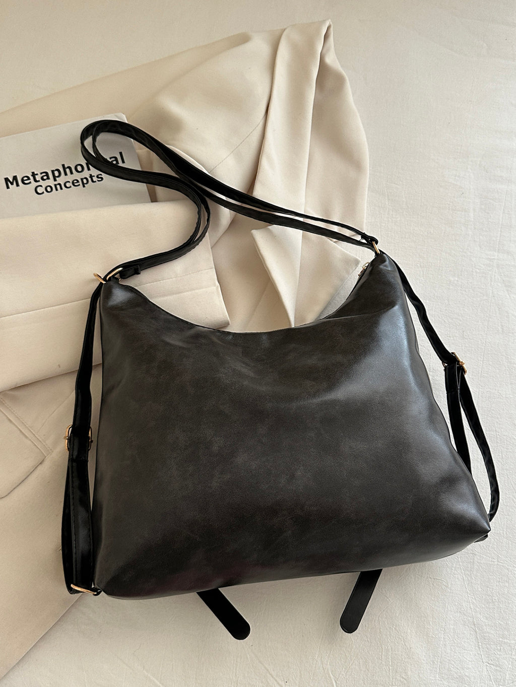 Trendy Autumn PU/Artificial Leather/Microfiber Leather Women's Shoulder Bags Tote Bags | Color: Black | Image 3