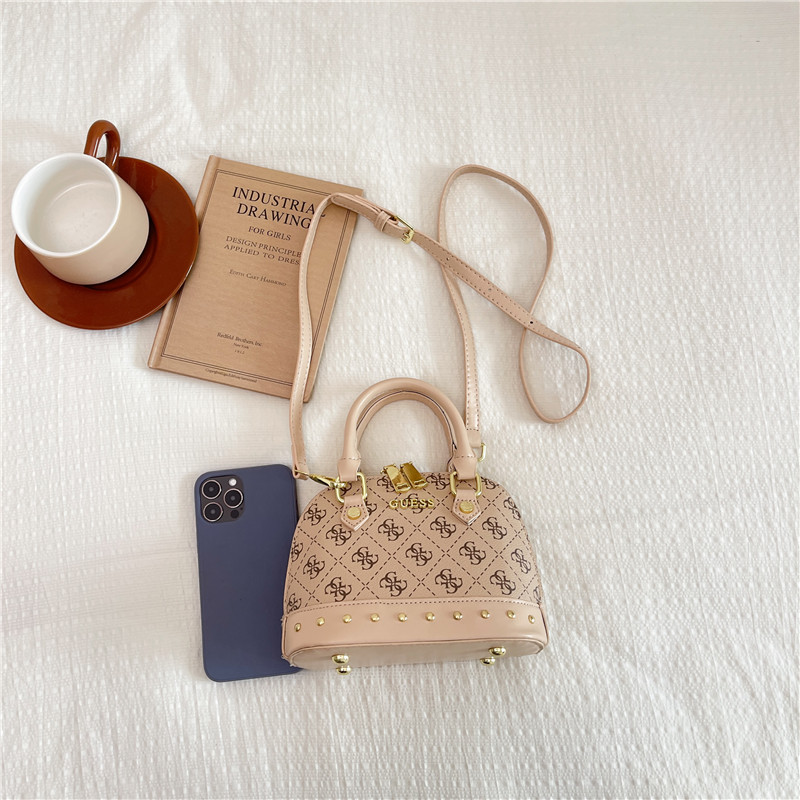 Modern Chic All-Season PU/Artificial Leather/Microfiber Leather Women's Handbags Other Bags | Color: Khaki | Image 3