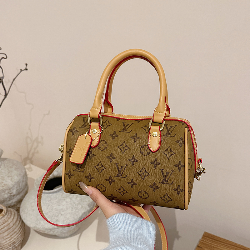 Modern Chic All-Season PU/Artificial Leather/Microfiber Leather, Cloth / Textile Women's Crossbody Bags Bucket Bags | Color: Brown | Image 1