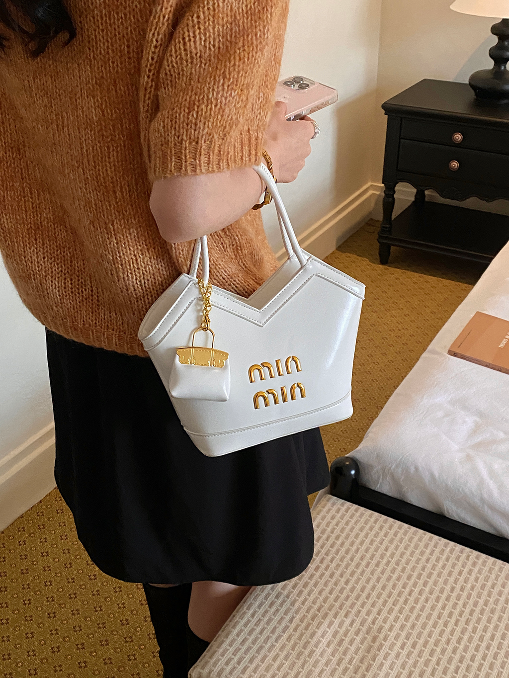 Modern Chic All-Season PU/Artificial Leather/Microfiber Leather Women's Crossbody Bags Other Bags | Color: White | Image 1