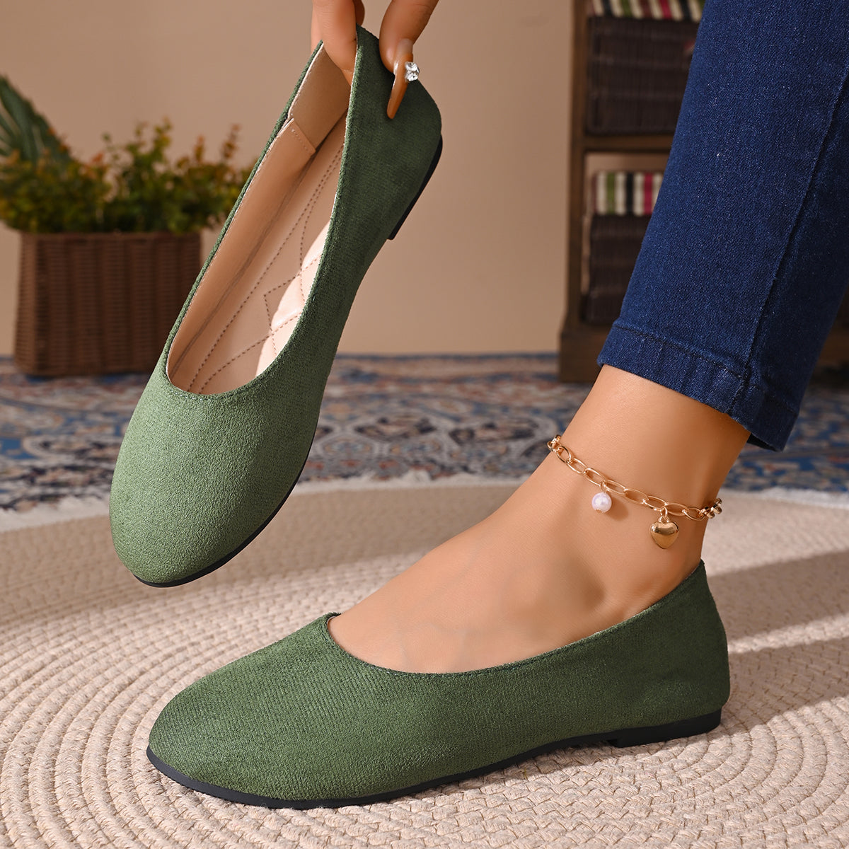 Modern Chic All-Season Cloth / Textile Women's Flat Shoes | Color: Green | Image 3