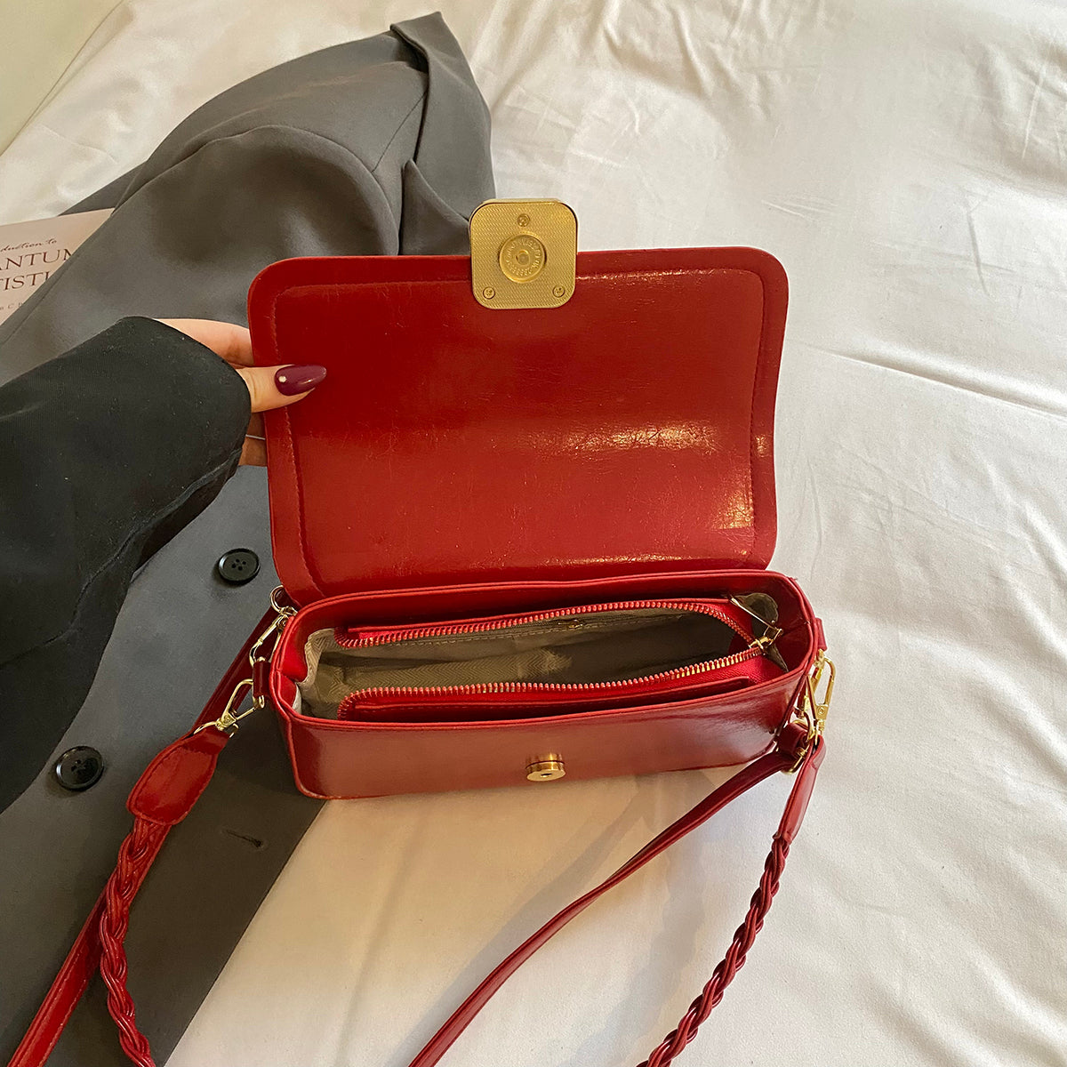 Modern Chic All-Season PU/Artificial Leather/Microfiber Leather Women's Handbags Other Bags | Color: Red | Image 2