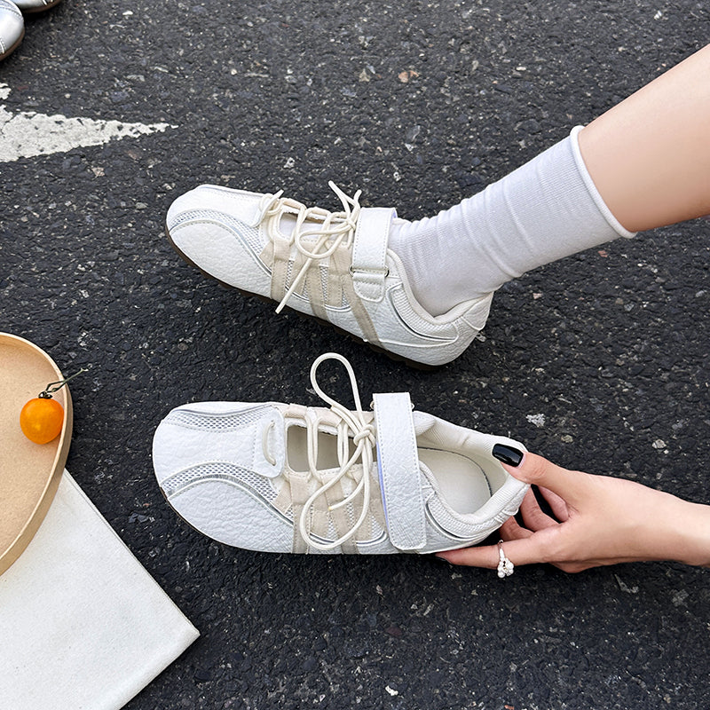 Modern Chic All-Season PU/Artificial Leather/Microfiber Leather Women's Casual Shoes | Color: White | Image 2