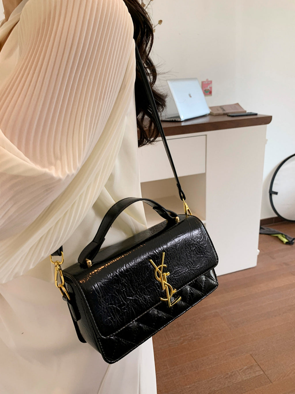 Modern Chic All-Season PU/Artificial Leather/Microfiber Leather Women's Crossbody Bags Box Bags | Color: Black | Image 2