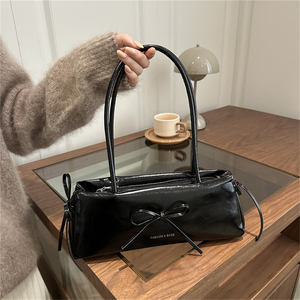 Modern Chic All-Season PU/Artificial Leather/Microfiber Leather Women's Handbags Other Bags | Color: Black | Image 1
