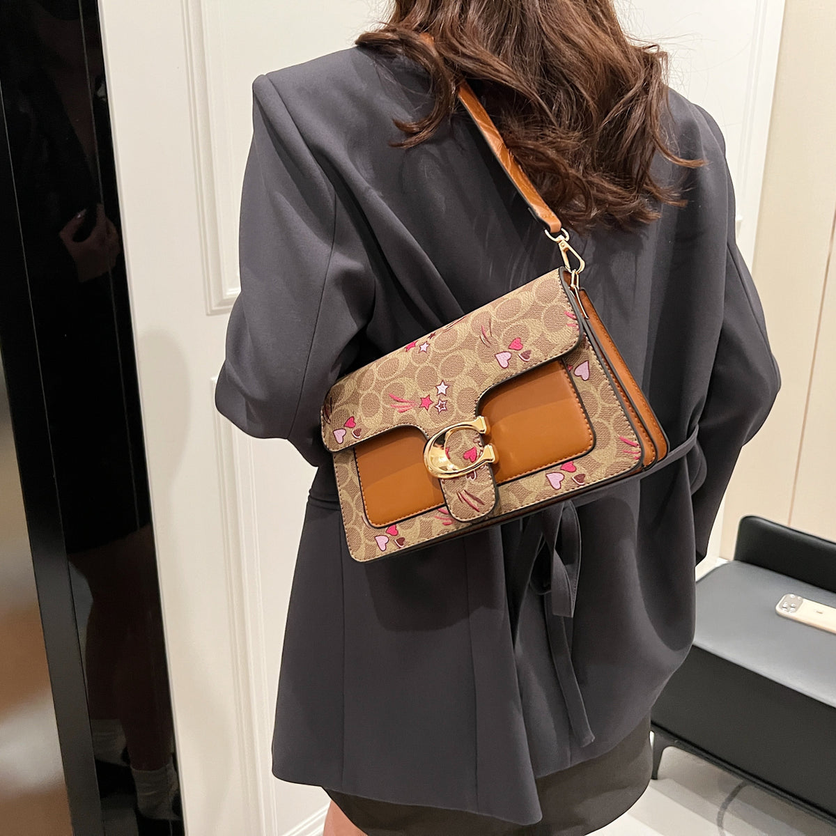 Modern Chic All-Season PU/Artificial Leather/Microfiber Leather Women's Shoulder Bags Other Bags | Color: Brown | Image 1