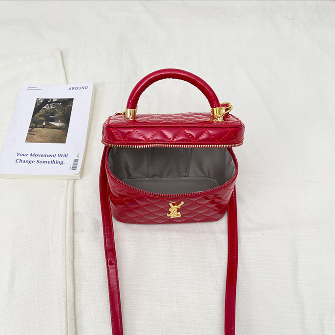 Modern Chic All-Season PU/Artificial Leather/Microfiber Leather Women's Crossbody Bags Box Bags | Color: Red | Image 2