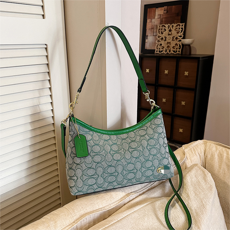Modern Chic All-Season PU/Artificial Leather/Microfiber Leather Women's Handbags Other Bags | Color: Green | Image 1