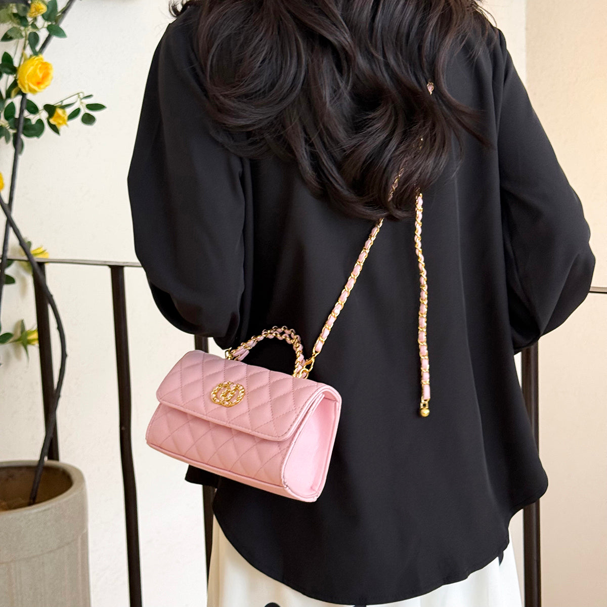 Modern Chic All-Season PU/Artificial Leather/Microfiber Leather Women's Crossbody Bags Other Bags | Color: Pink | Image 3