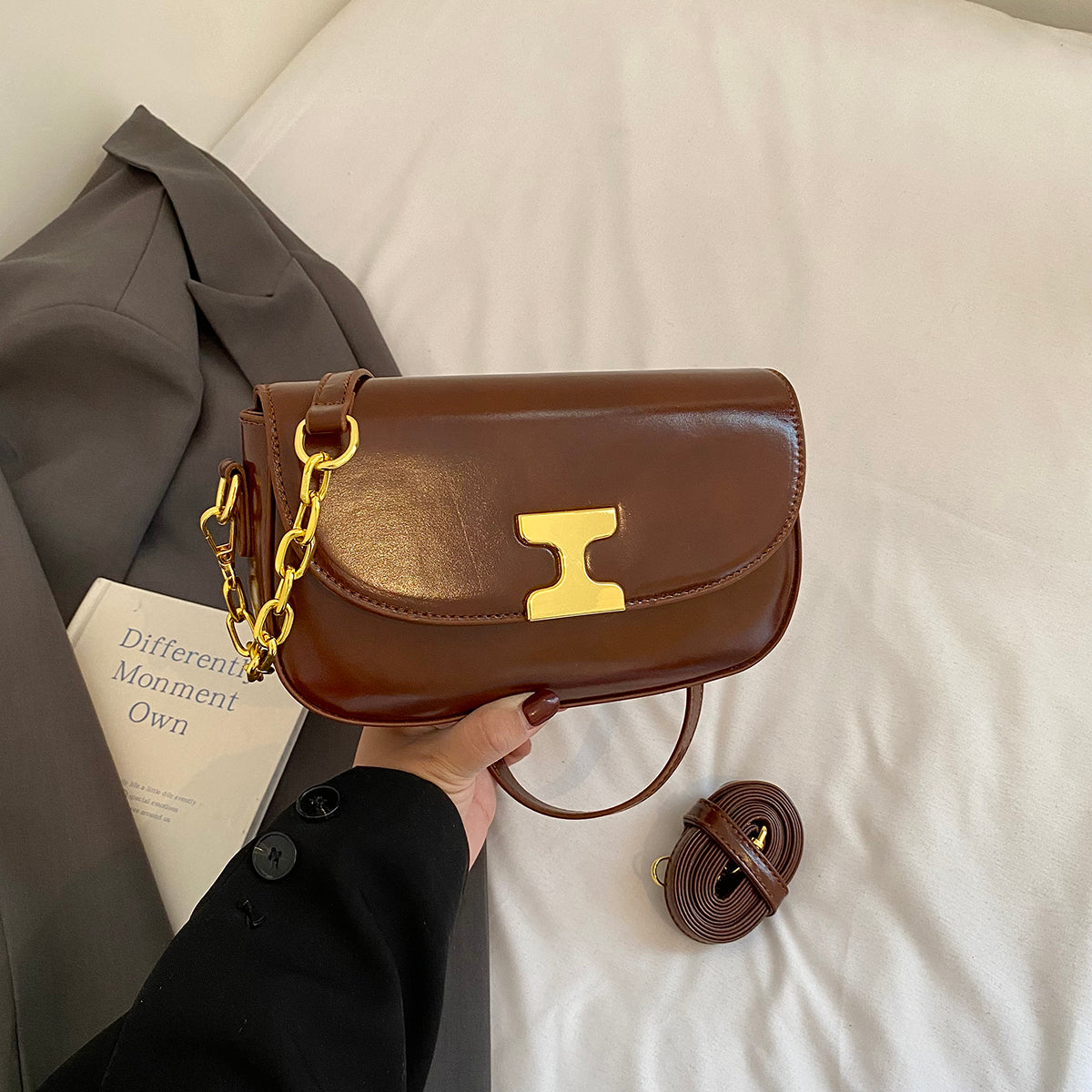Modern Chic All-Season PU/Artificial Leather/Microfiber Leather Women's Shoulder Bags Other Bags | Color: Brown | Image 1