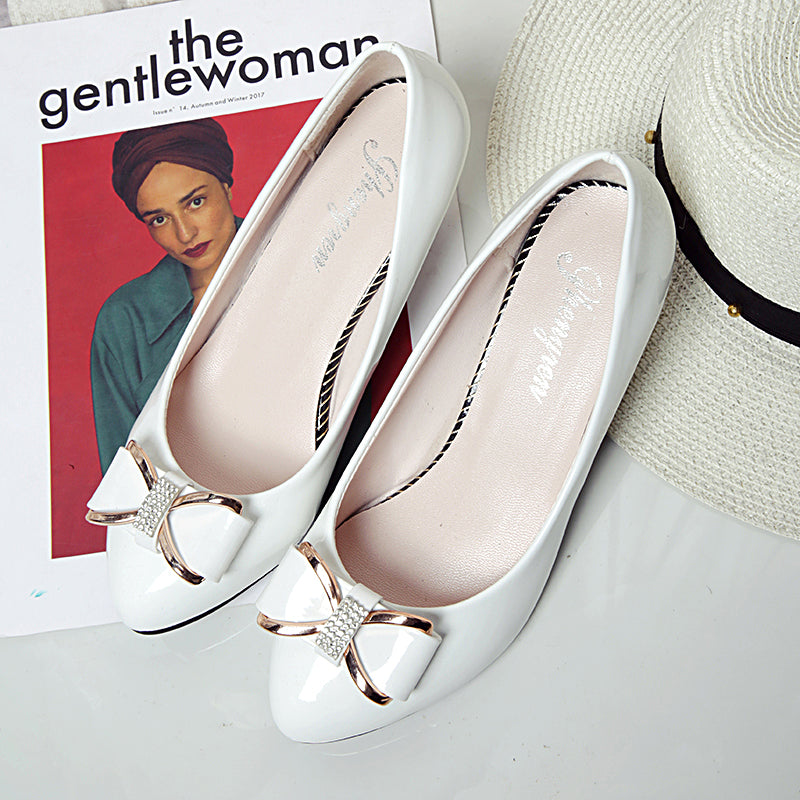 Modern Chic All-Season PU/Artificial Leather/Microfiber Leather Women's High Heels | Color: White | Image 1