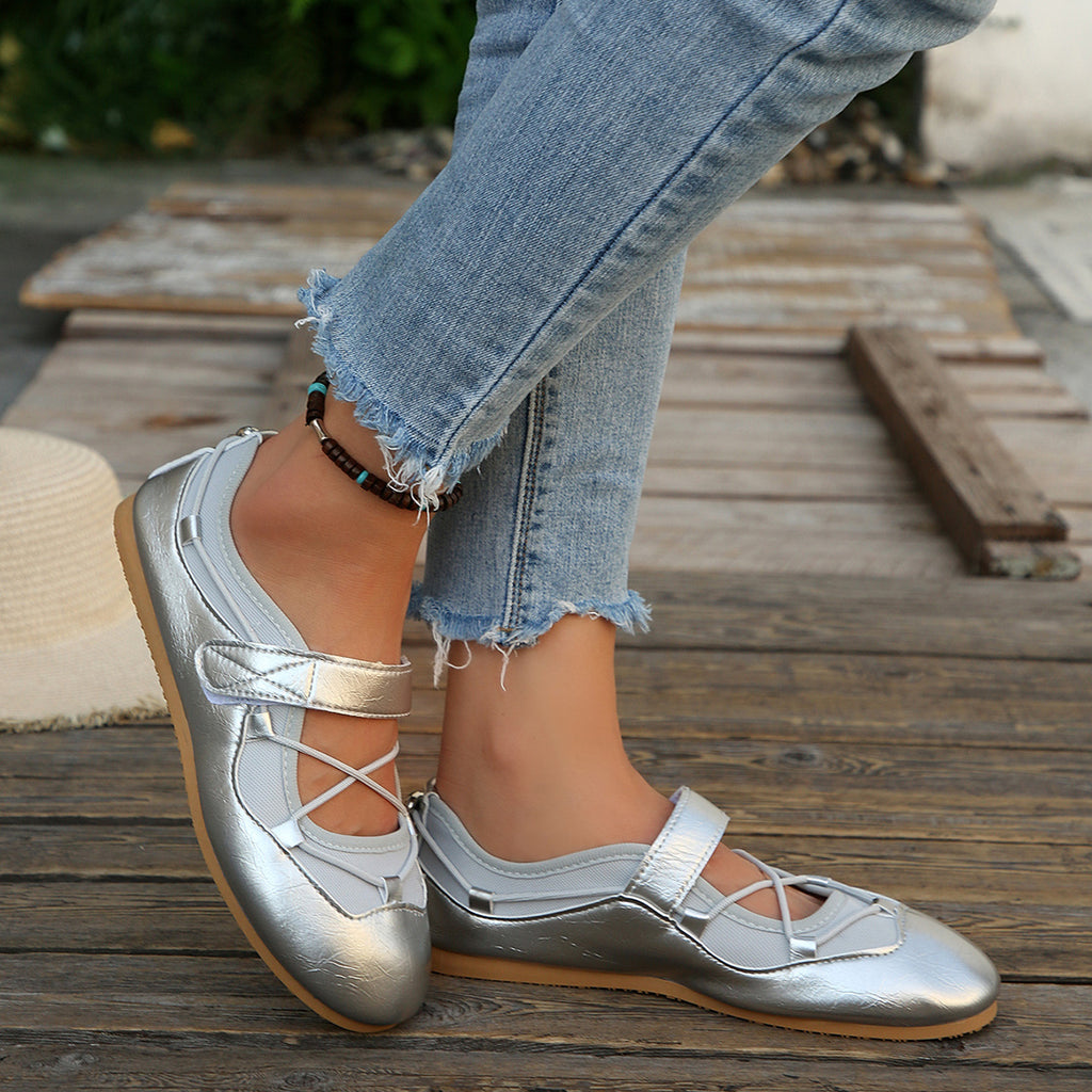 Modern Chic All-Season PU/Artificial Leather/Microfiber Leather Women's Flat Shoes | Color: Silver | Image 1