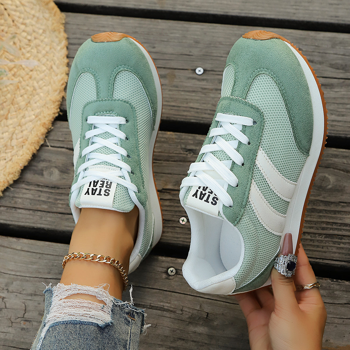 Modern Chic All-Season PU/Artificial Leather/Microfiber Leather Women's Fashion Sneaker | Color: Green | Image 3
