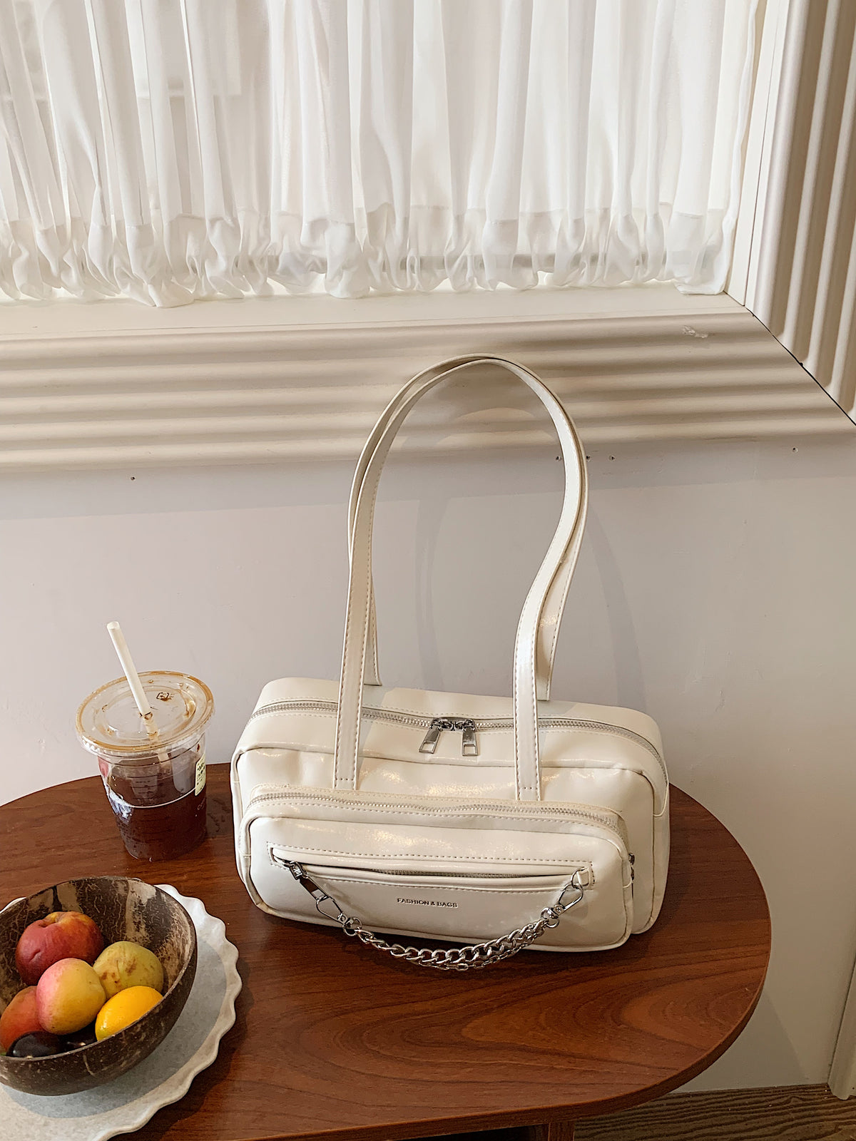 Modern Chic All-Season PU/Artificial Leather/Microfiber Leather Women's Shoulder Bags Other Bags | Color: White | Image 3