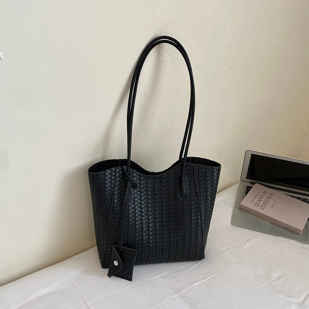 Trendy All-Season PU/Artificial Leather/Microfiber Leather Women's Handbags Tote Bags | Color: Black | Image 1