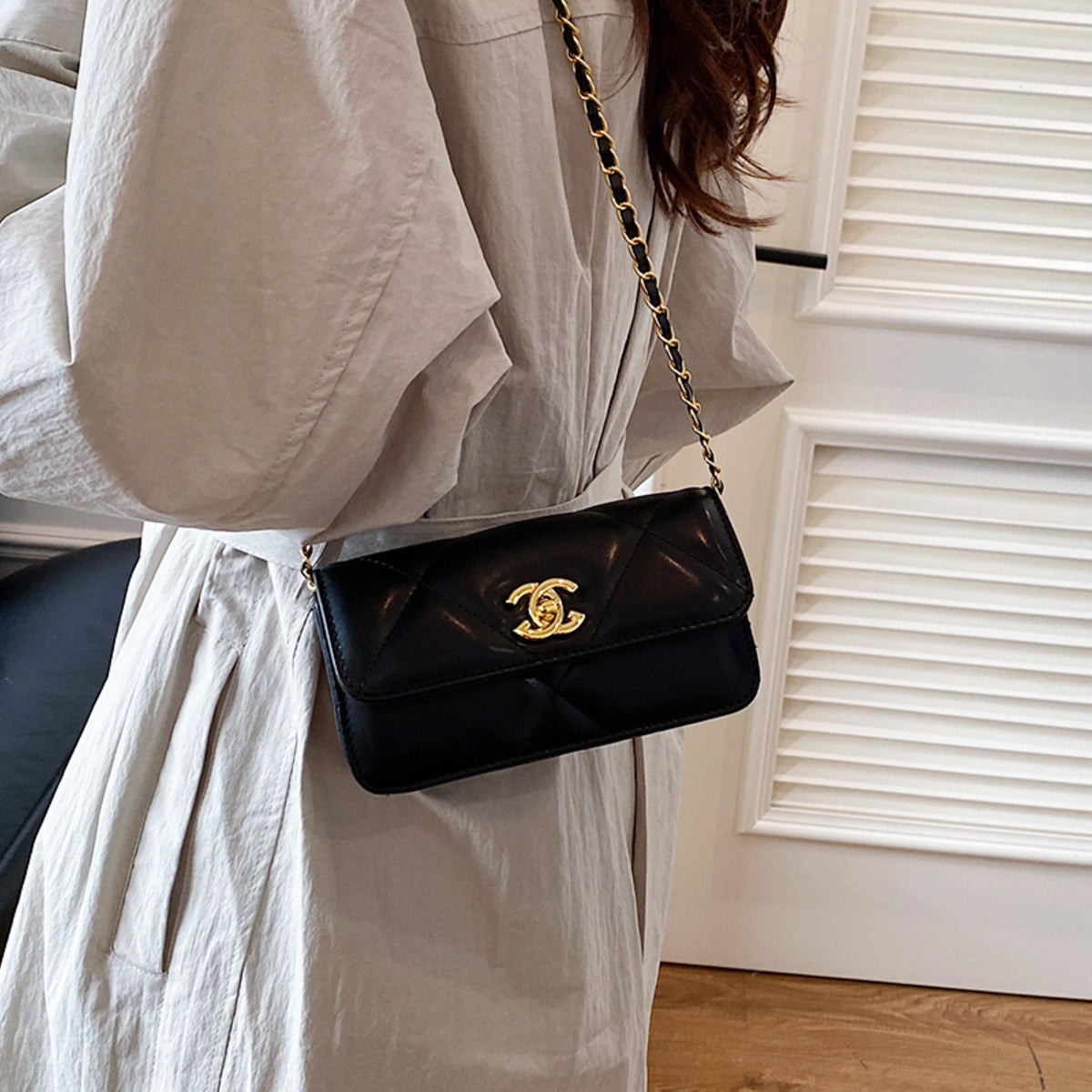 Modern Chic All-Season PU/Artificial Leather/Microfiber Leather Women's Crossbody Bags Other Bags | Color: Black | Image 3