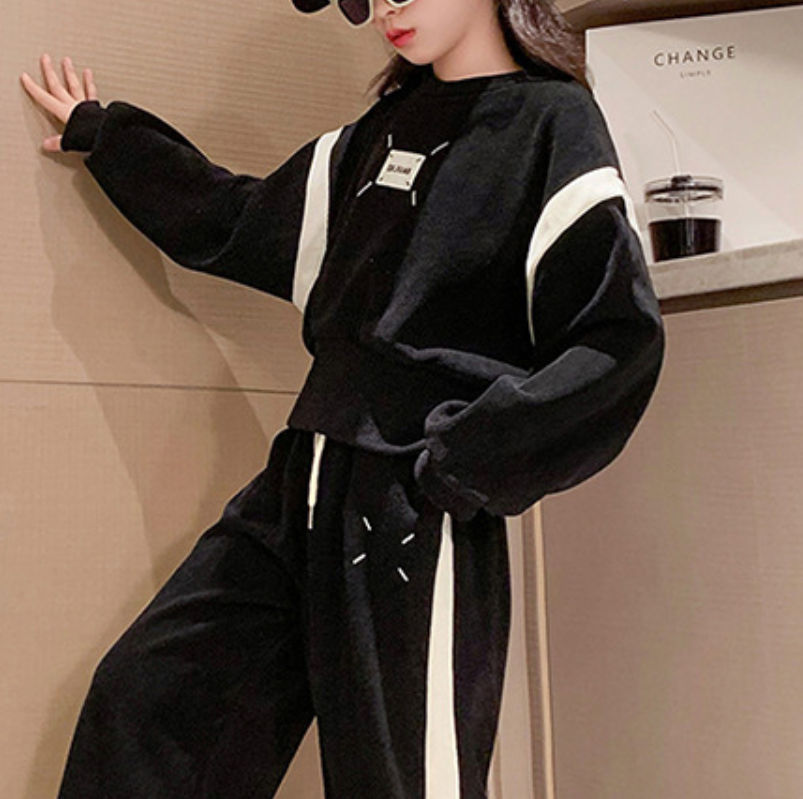 Casual Sporty Spring 2-Piece Girls' Pants Suit, Ages 4-14 | Color: Black | Image 2