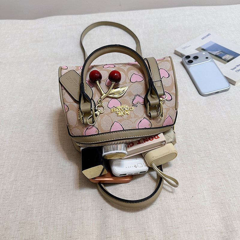 Modern Chic All-Season PU/Artificial Leather/Microfiber Leather Women's Handbags Other Bags | Color: Khaki | Image 2
